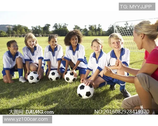 莱奥的传奇旅程：从草地小子到世界足球巨星的成长故事